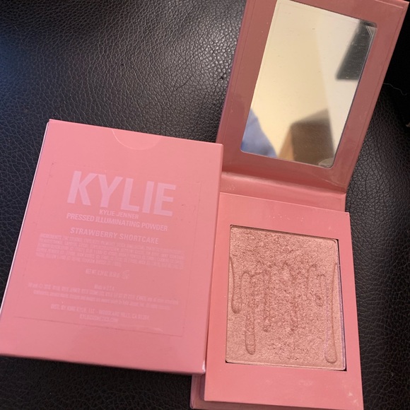 Kylie Cosmetics Other - Kylie Cosmetics Blush Strawberry Shortcake Kylie Cosmetics Other - Kylie Cosmetics Blush Strawberry Shortcake